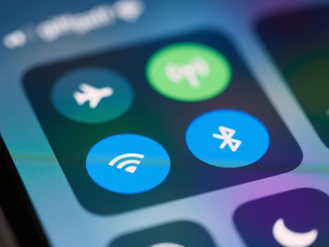 10 hidden ios 18 features you need to st