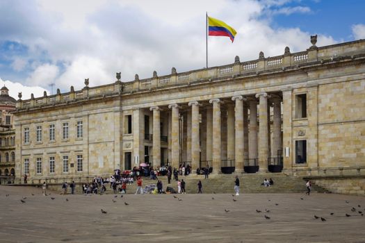 colombia s new president can 1 billion c