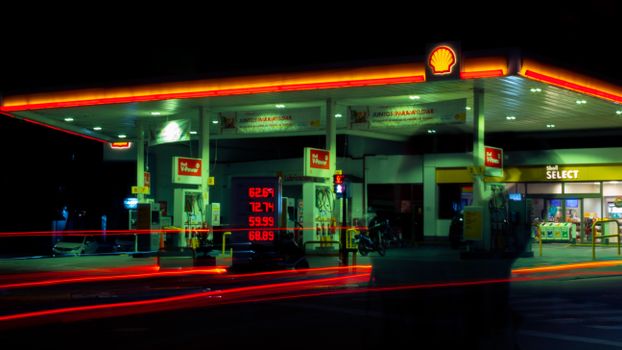 Why Rising Petrol Prices Are Crushing American Households Now